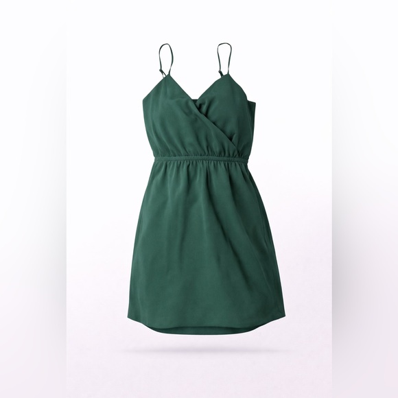 Madewell Dresses & Skirts - Madewell Women’s Spaghetti Strap Wrap Style Lined Dress Size 12 Dark Green​​